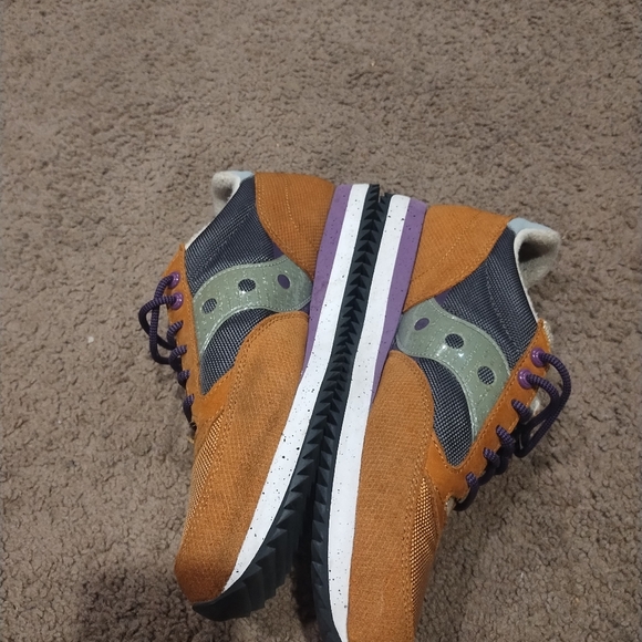 Shoes - Picture 6 of 9